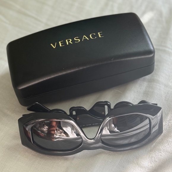 Versace VE4425U  Sunglasses – (Like New) - Picture 1 of 6